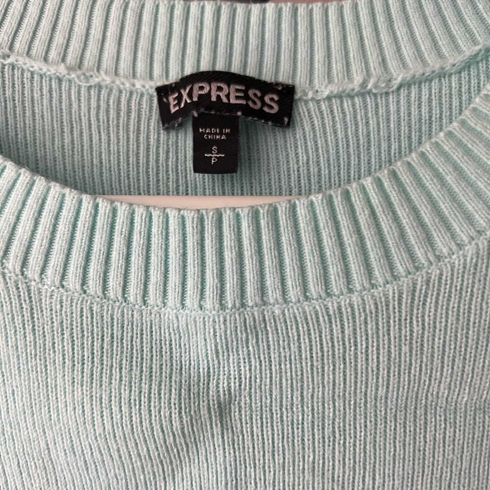 Express Sweater - Picture 2 of 3